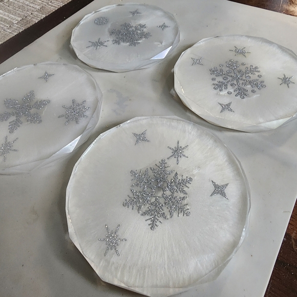 Snowflake coasters - Picture 3 of 5